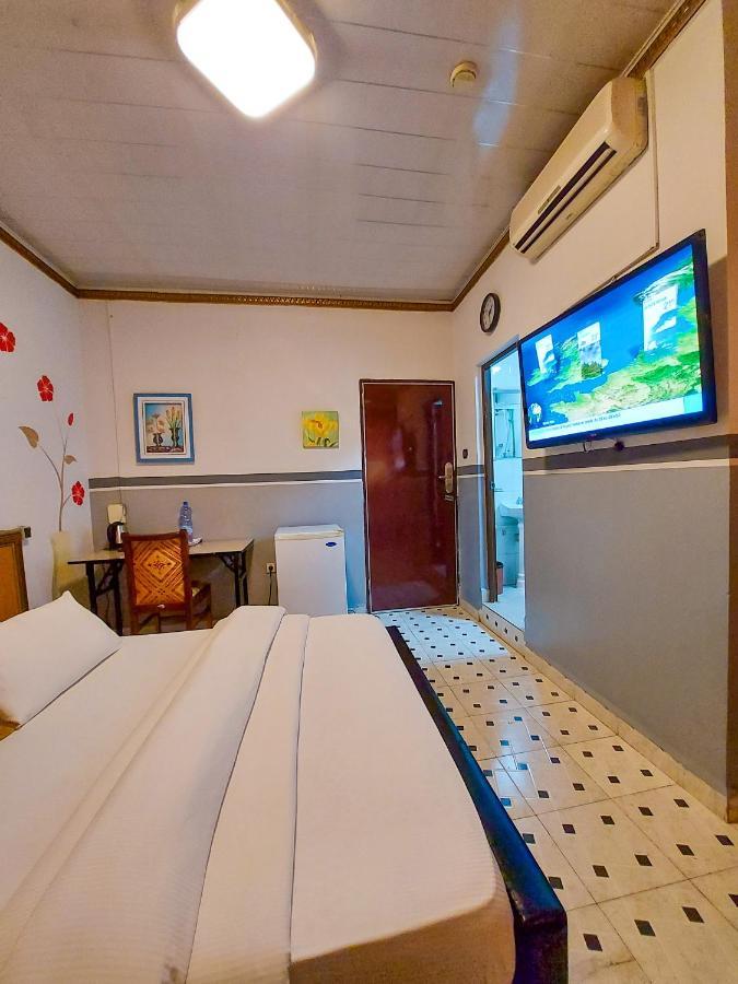 Hotel Relax 킨샤사 외부 사진