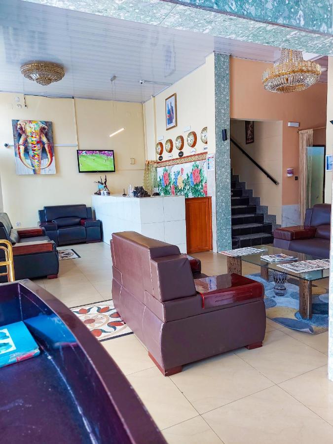 Hotel Relax 킨샤사 외부 사진
