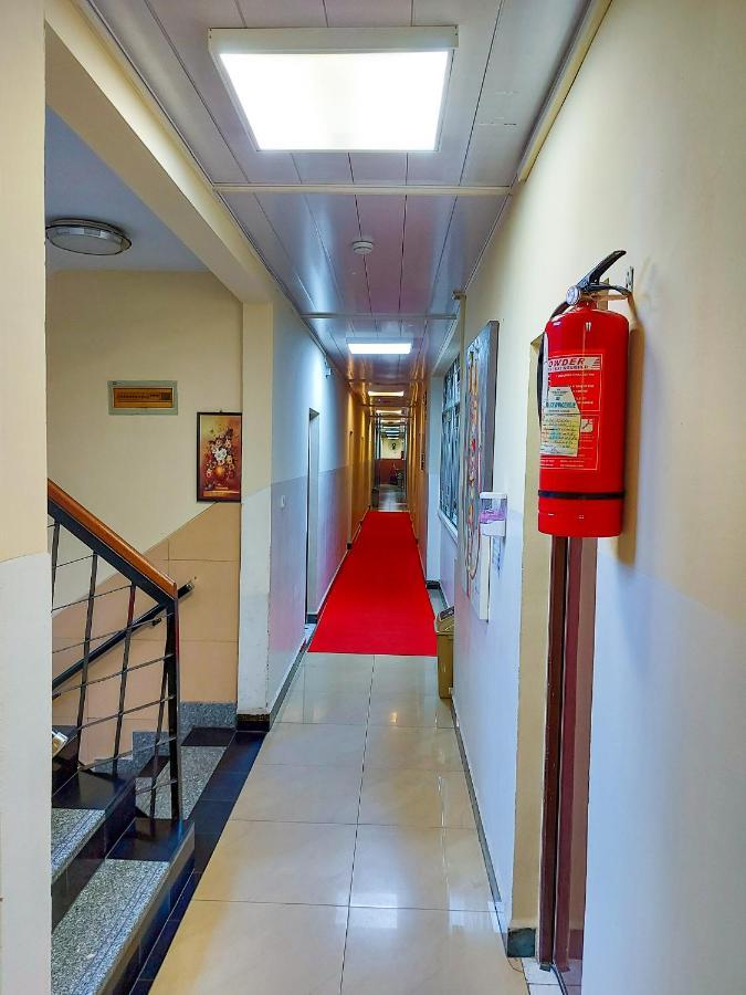 Hotel Relax 킨샤사 외부 사진
