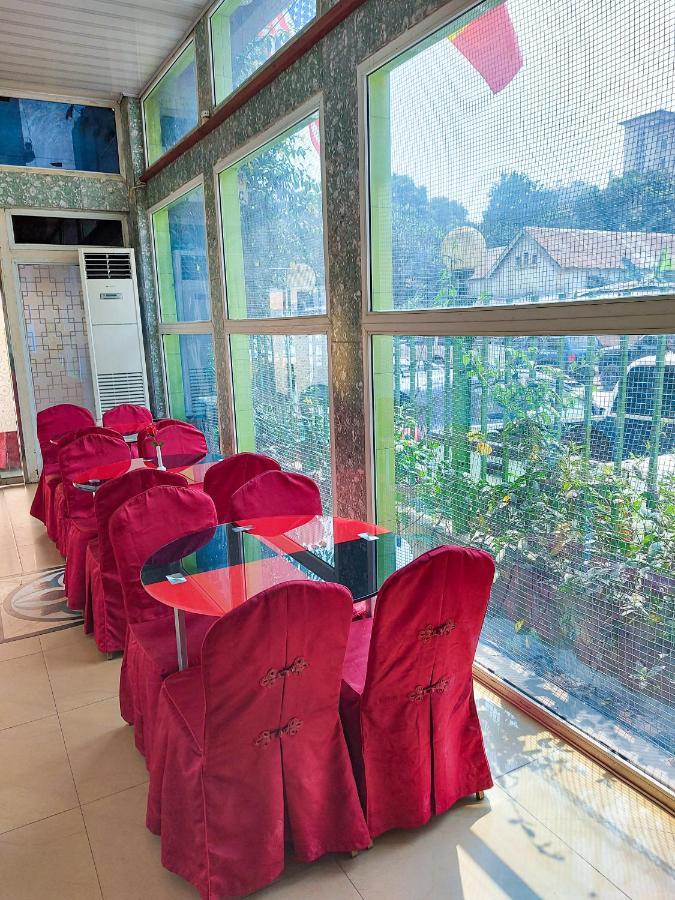 Hotel Relax 킨샤사 외부 사진