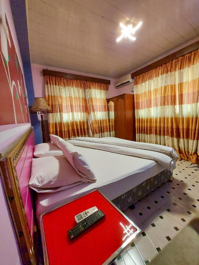 Hotel Relax 킨샤사 외부 사진