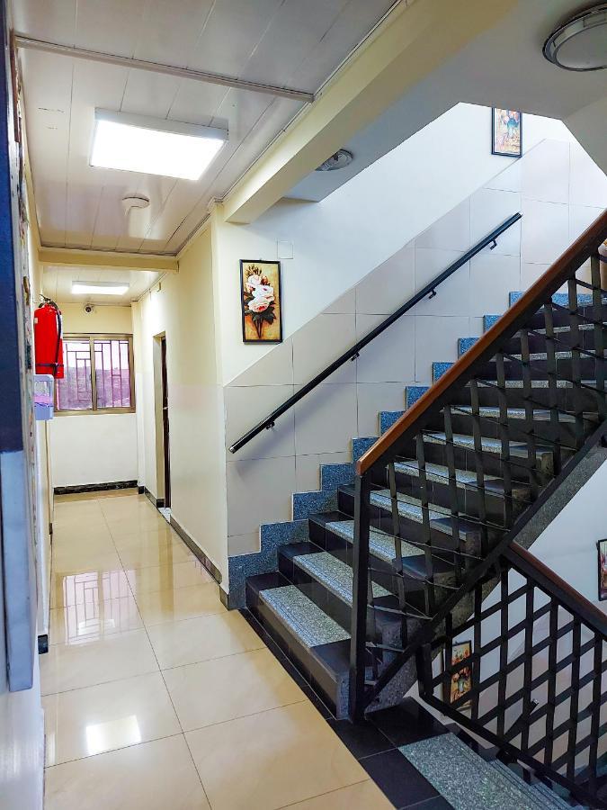 Hotel Relax 킨샤사 외부 사진