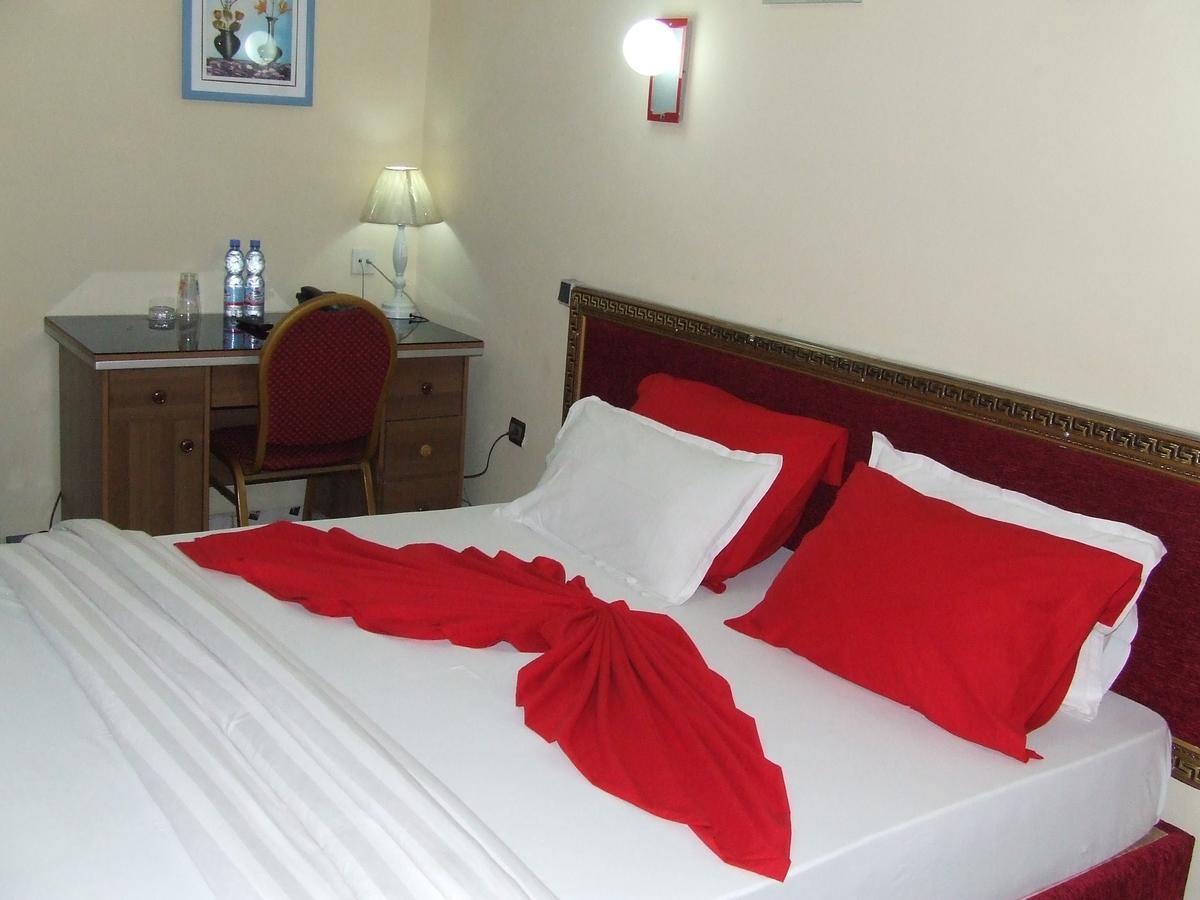 Hotel Relax 킨샤사 외부 사진