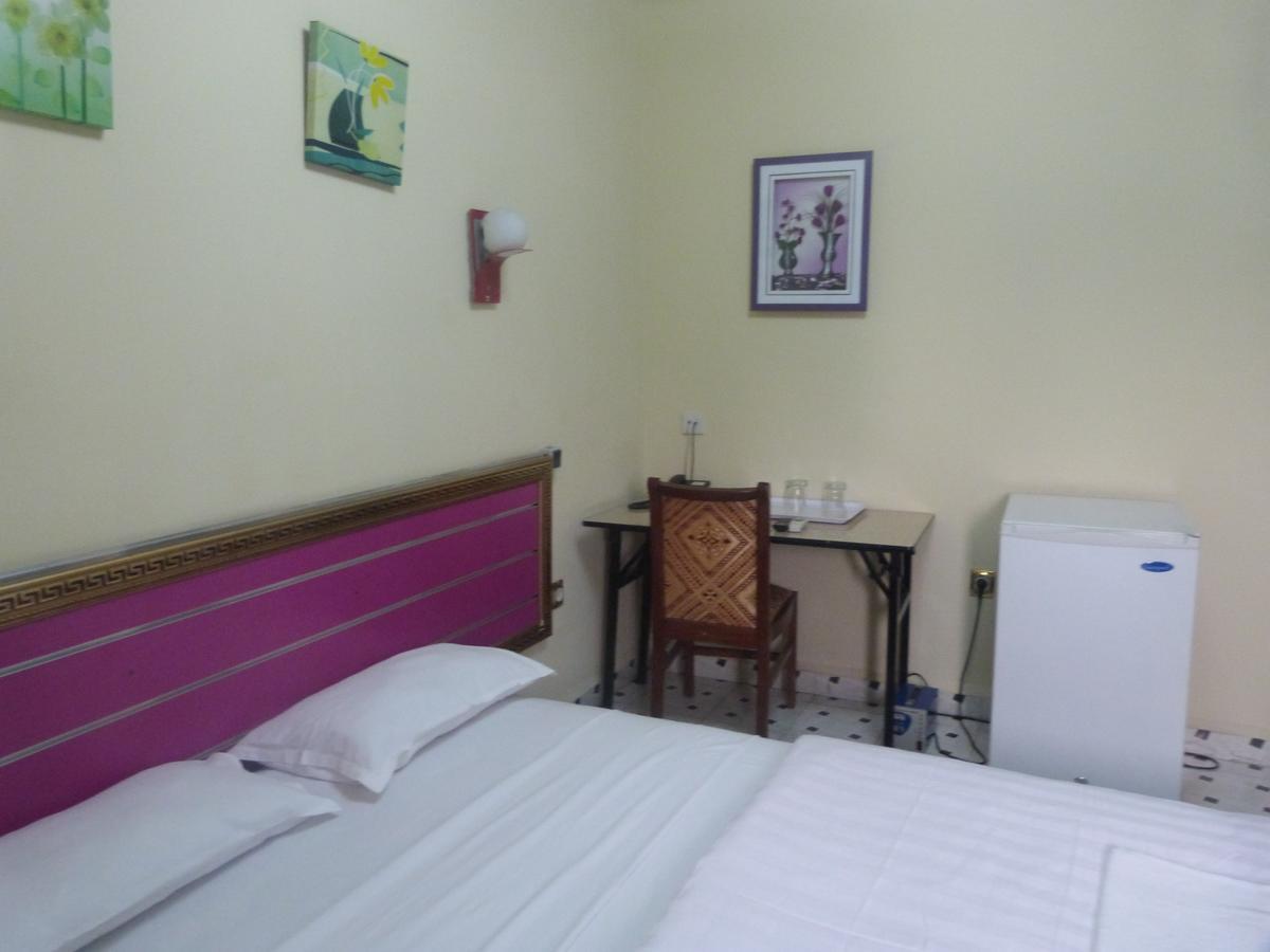 Hotel Relax 킨샤사 외부 사진